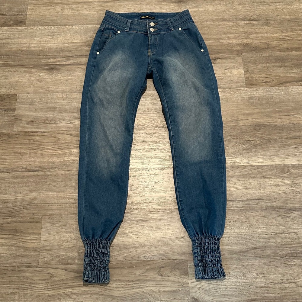 Apple Bottoms Denim Smocked Ankle Jeans Embellished Rhinestone Pocket 5/6 Y2K